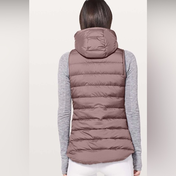 Lululemon Pack It Down Vest
Mauve Stone-NWOT-Sz 4 - Picture 4 of 12